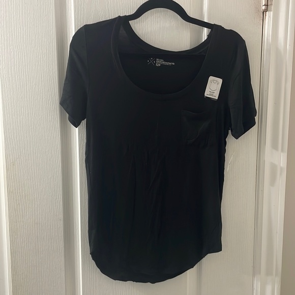Black Scoop Neck Relaxed Fit T-Shirt from URBAN PLANET - Picture 1 of 3